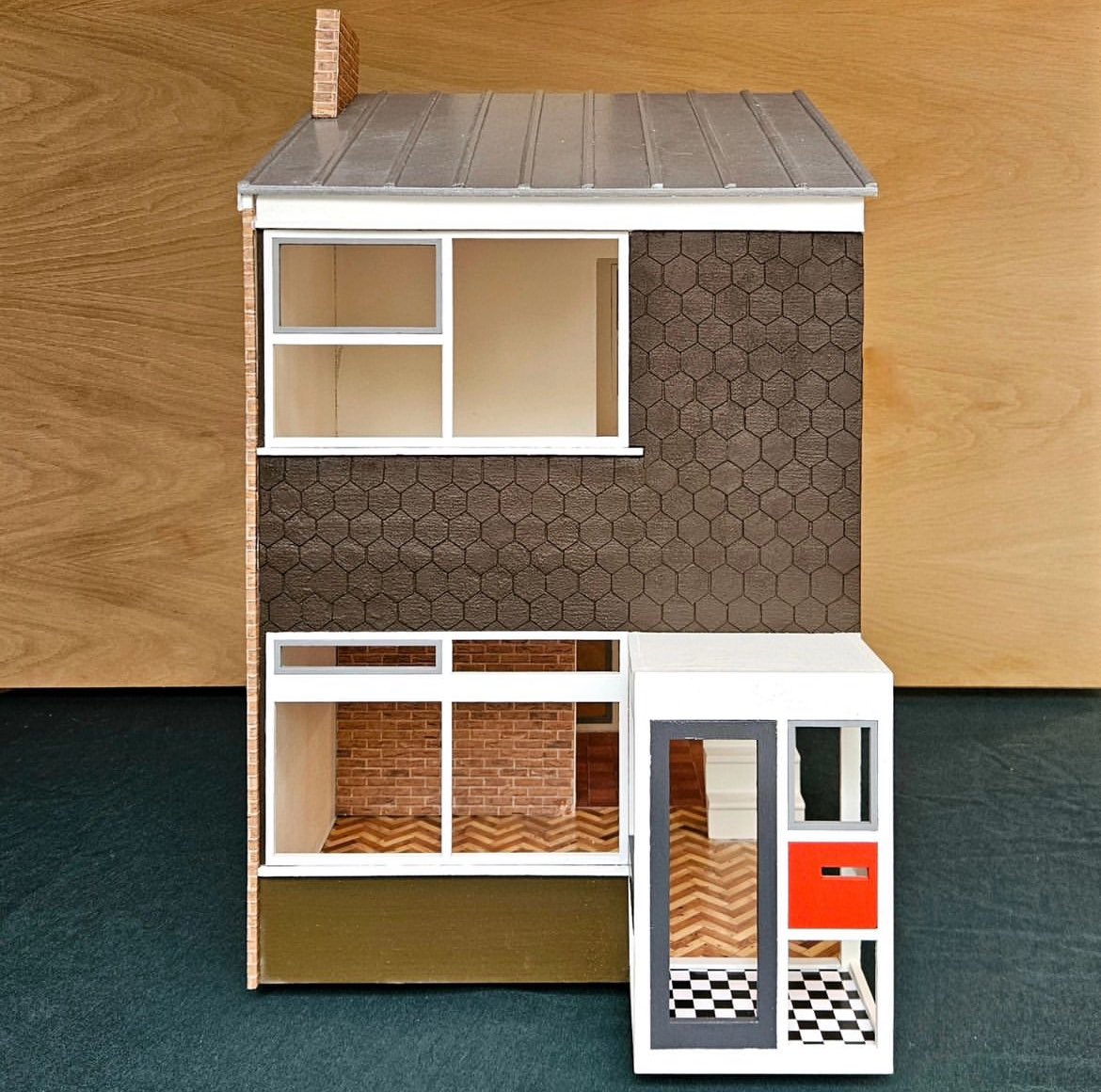 OSaumarezSmith's tweet photo. Very taken with this adorable SPAN Doll’s house someone is making. (https://t.co/l2fU5lrlVj) https://t.co/WCllPRRCXr