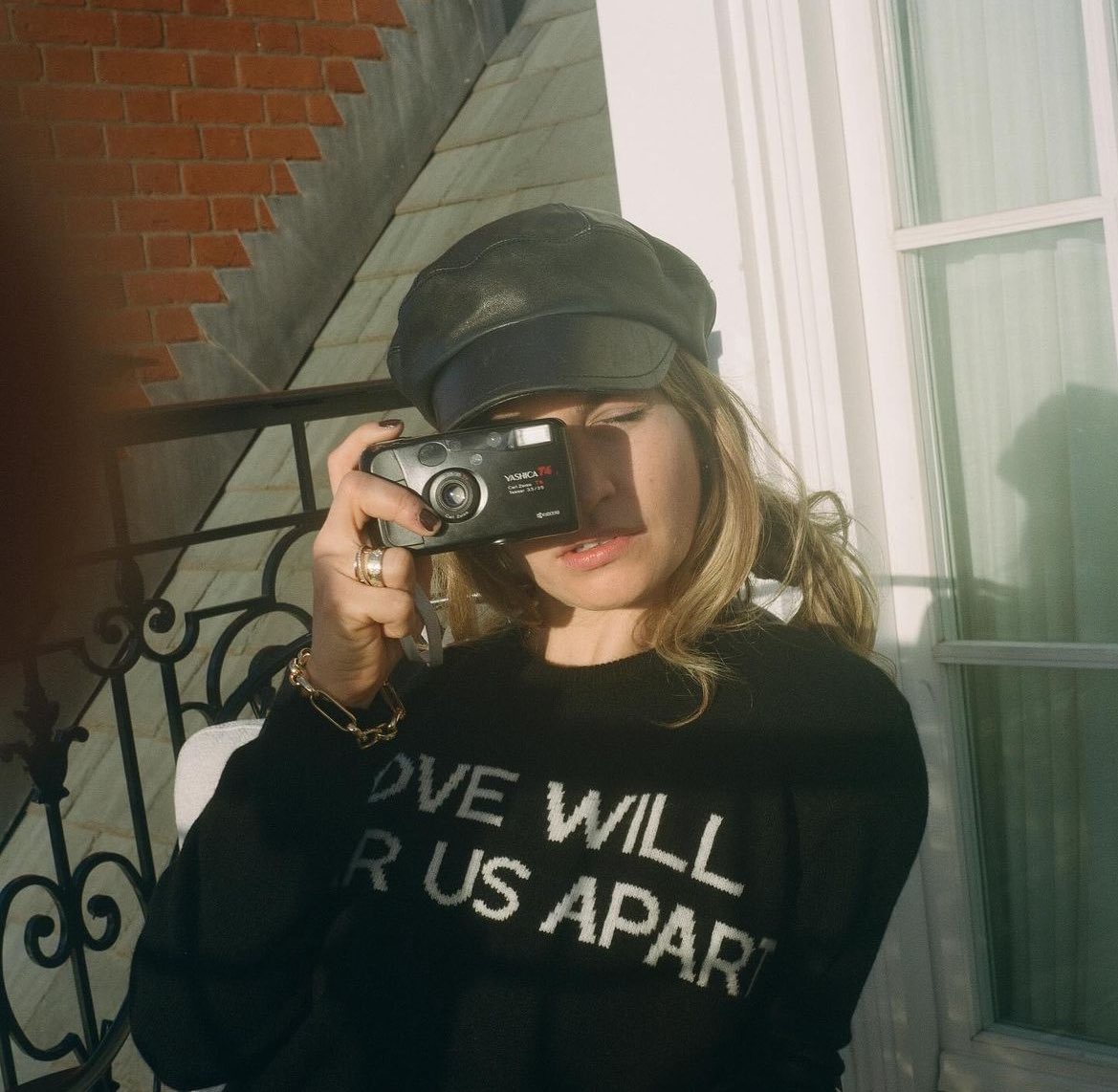 LilyJames_Fr's tweet photo. 📸 Nouvelles photos de #LilyJames postées sur son compte Instagram récemment : https://t.co/NHX0i4eiRp https://t.co/6EZHPrcbYc