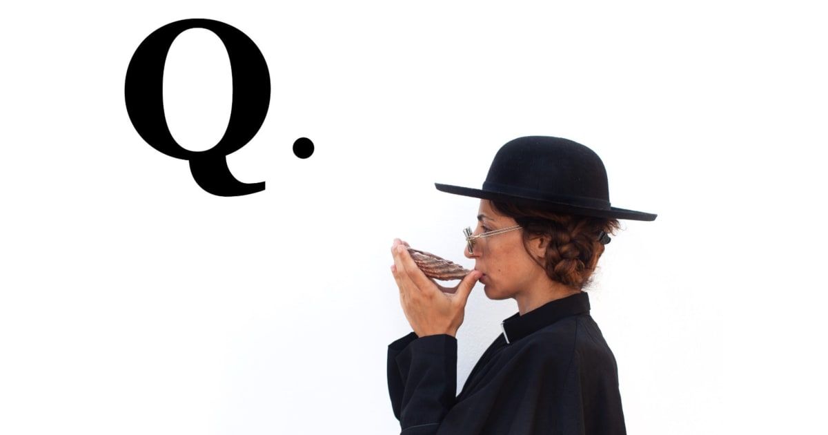 ✍️ The enigmatic figure of Q challenges the audience's views of translation &amp; the role of the translator in the digital age. Our mysterious guide navigates realms of wisdom, digital tech &amp; esoterica. 🌀 

Q by Orientale Sarda
Part of <a href="/VoilaFest/">Voila! Theatre Festival</a>
8&amp;9th Nov
bit.ly/3z3XZgY