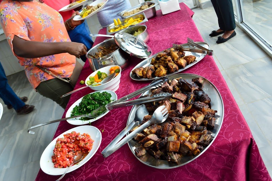 KenyaCattle's tweet photo. After a sumptuous lunch from Ongole's Beef, farmers shared encouraging feedback on having gained insights on cattle nutrition hacks, feeding practices, disease control, sustainable techniques, and prudent financial management necessary for a booming feedlot enterprise.

6/6 End https://t.co/1LEMlUQ2OB