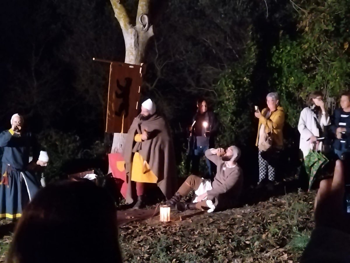 Fontevecchiaorg's tweet photo. La tavola dei morti. Venerdì 1/11/24 h. 18,30 dalla motorizzazione di Pescara. Al termine grano dei morti, cavata, torrone e vino rosso per tutti! Info: 331/6796820

https://t.co/dfjwOQaRSm… https://t.co/HwcfxFUULt