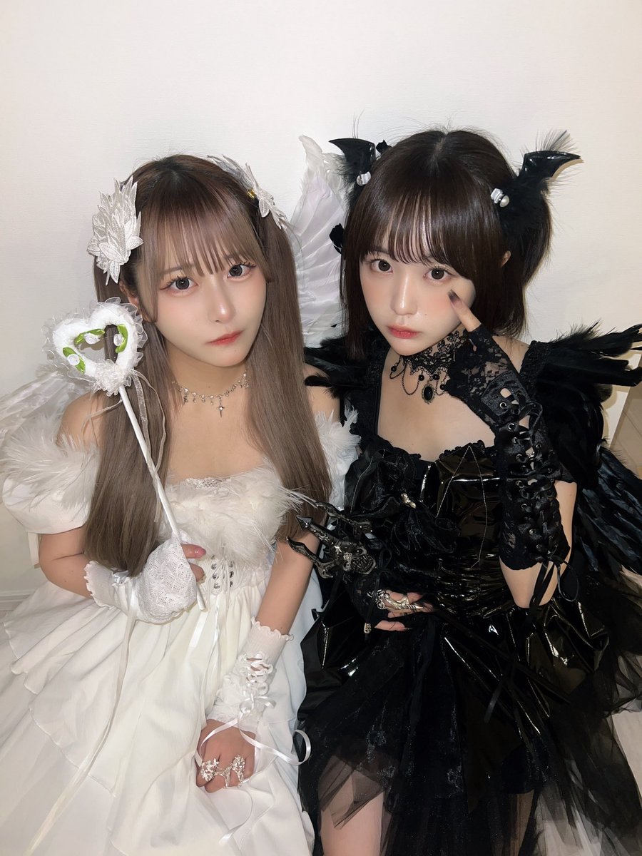 naenano78's tweet photo. 天使と悪魔👼🏻👿🎃 https://t.co/TFFD5aernq