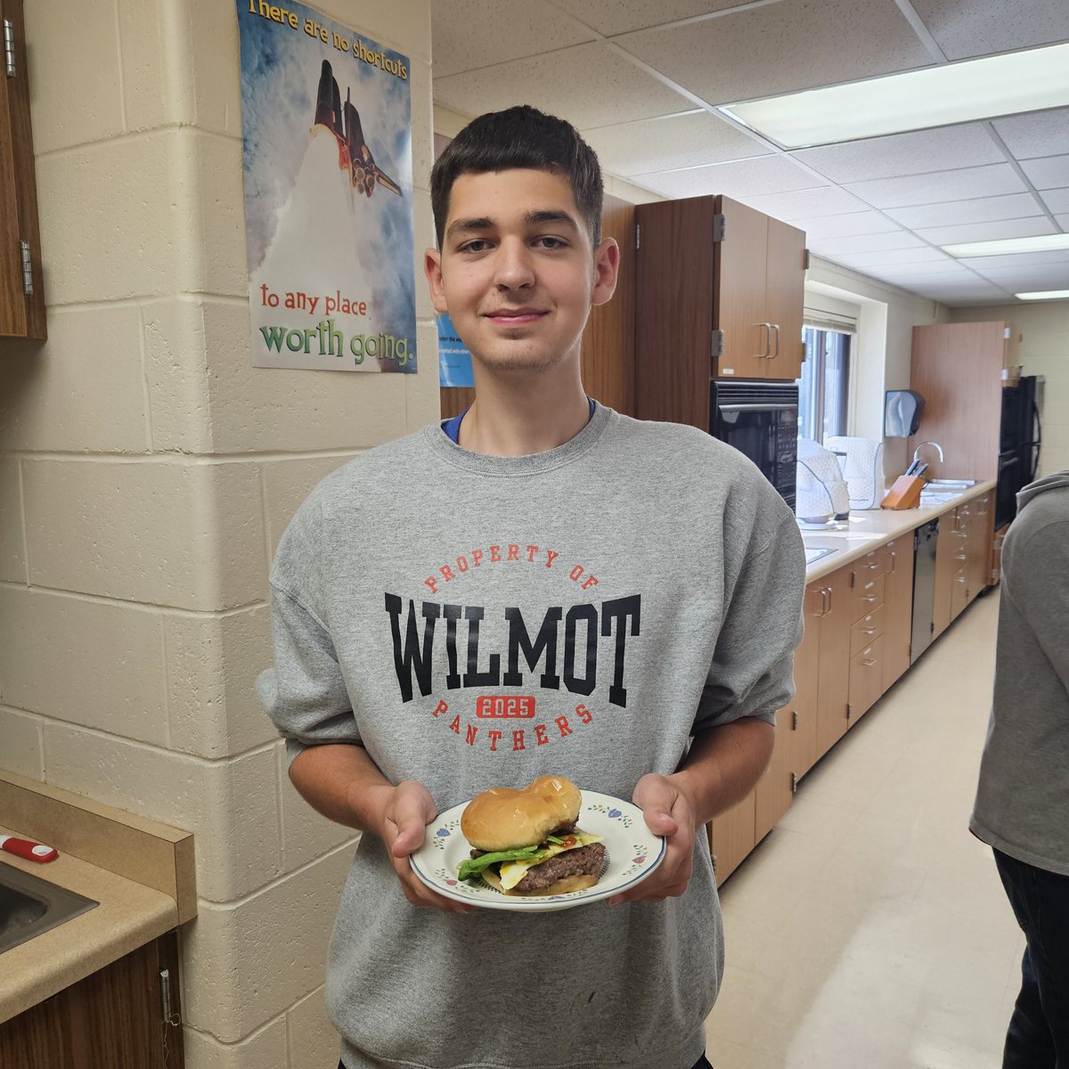 coach_jacobson's tweet photo. Last week, the Culinary 1 classes had to make a dinner for four for $10. It was quite the challenge, but they put together some great dinners on a budget! 😊 @wilmotuhs #budgetdinners https://t.co/Z2NupaZafV