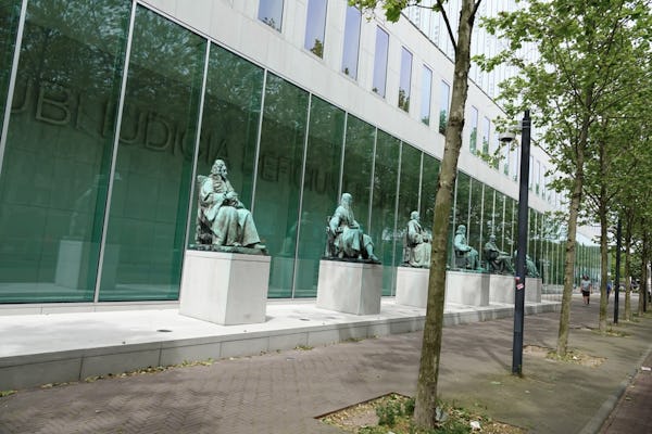 PG Hoge Raad fileert hof rond te vage vragen NN over strafrechtelijk verleden dlvr.it/TFr7HB