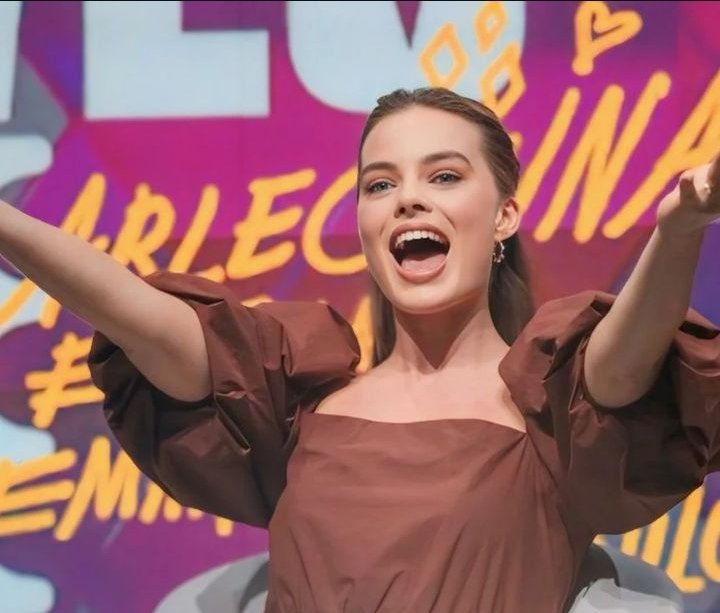 robb_marg's tweet photo. 🥰😍👄
Margot Robbie

#smile #lovely #wife #girlfriend https://t.co/rMzEKB9v6j