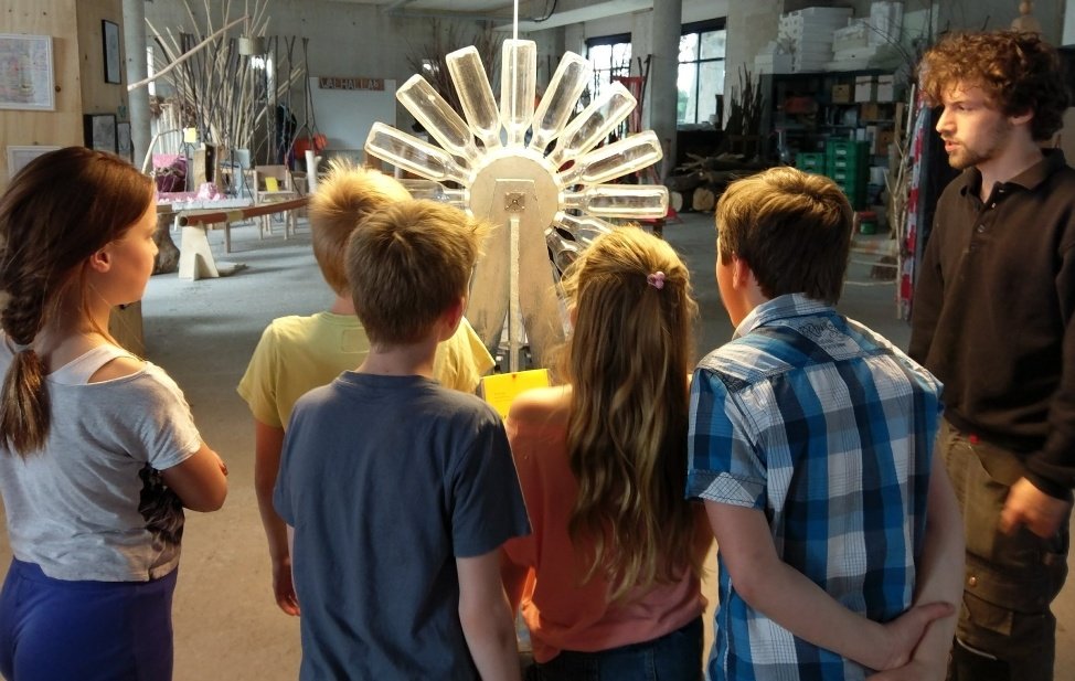 marcomout's tweet photo. @SchaapmanKarina Coole kuipen! Plastic flessen.. daar maak ik windmolens van met de leerlingen.
En.. het werkt prima.
#WINDeye https://t.co/HmecHfjPdT