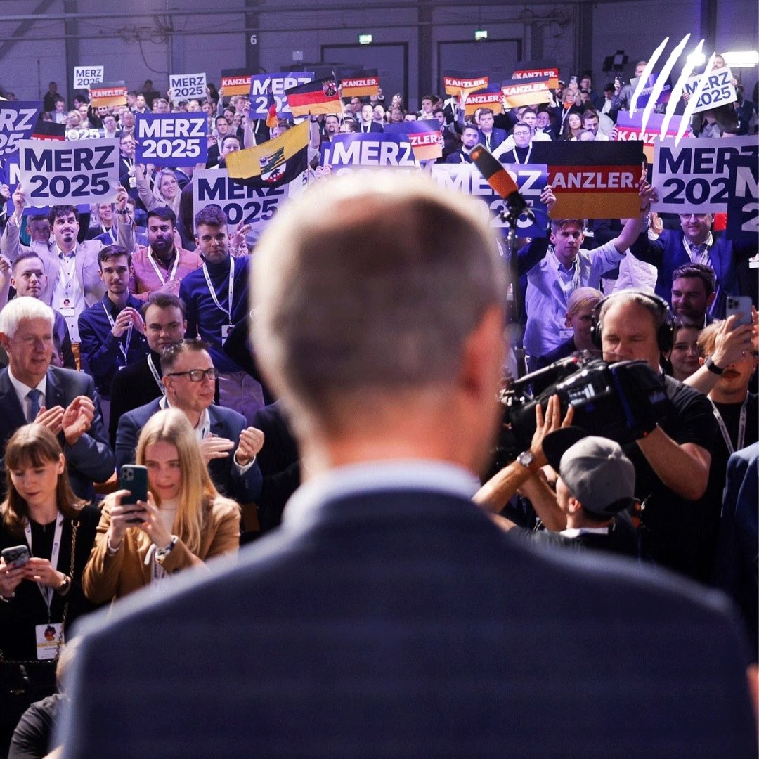 Dit weekend waren we met een sterke delegatie aanwezig op #DLT24 het jaarlijkse congres van <a href="/Junge_Union/">Junge Union Deutschlands</a>, de jongerenpartij van de CDU en CSU. 

Tijdens het congres lag een sterke focus op innovatie in plaats van regelneverij, een strenger migratiebeleid en het versterken van