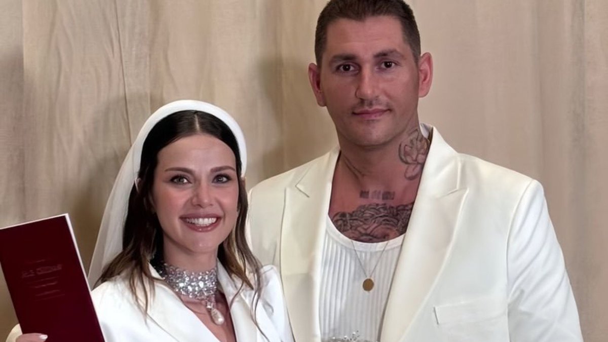 ايرام هيليفجي اوغلو تحتفل بزواجها بستايل غير اعتيادي.. وعريسها يثير الجدل برده على الصحافة
buff.ly/3NFxlyC 

#İremHelvacıoğlu