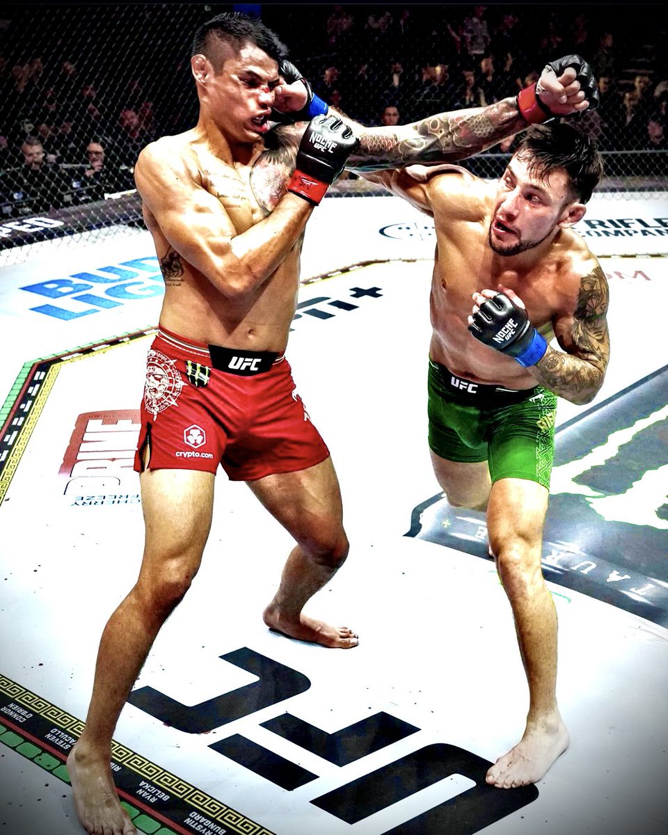 leftlanemma's tweet photo. I don’t think people realise how nuts that fight was between Zellhuber and Ribovics
Round 3 has gotta be putting up some historic numbers
#ufc #randomstat https://t.co/yFhiS1UAy6