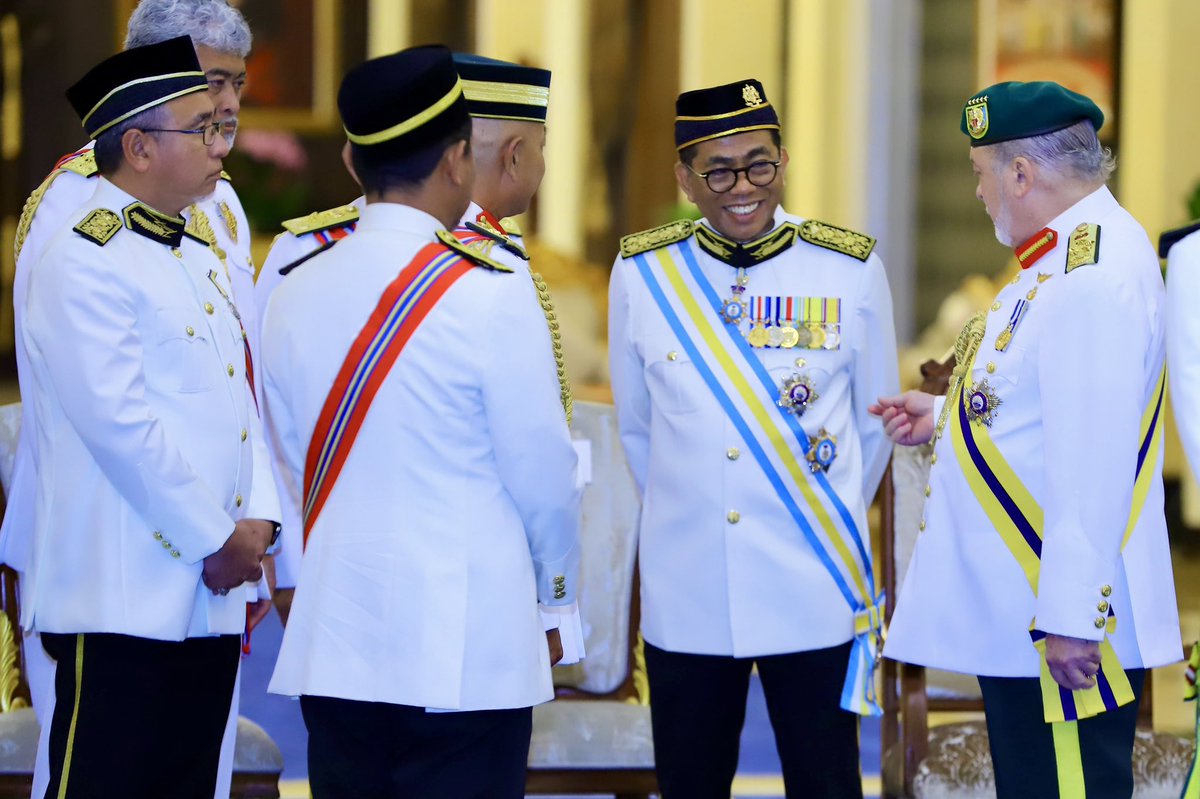 KhaledNordin's tweet photo. Sekitar Istiadat Pengurniaan Darjah
Kepahlawanan Angkatan Tentera Malaysia (DKAT) 2024 yang berlangsung di Istana Negara.

1/2 https://t.co/sv58JlPmfm