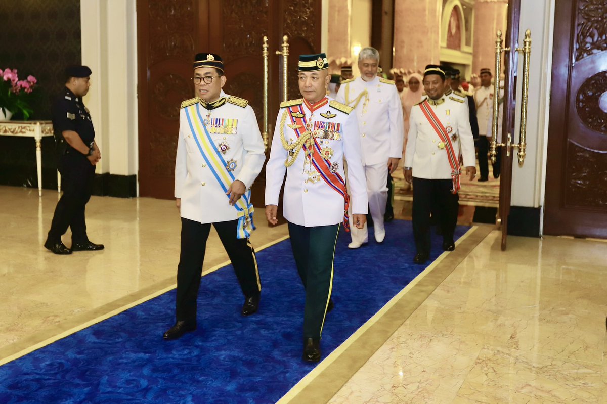 KhaledNordin's tweet photo. Sekitar Istiadat Pengurniaan Darjah
Kepahlawanan Angkatan Tentera Malaysia (DKAT) 2024 yang berlangsung di Istana Negara.

1/2 https://t.co/sv58JlPmfm
