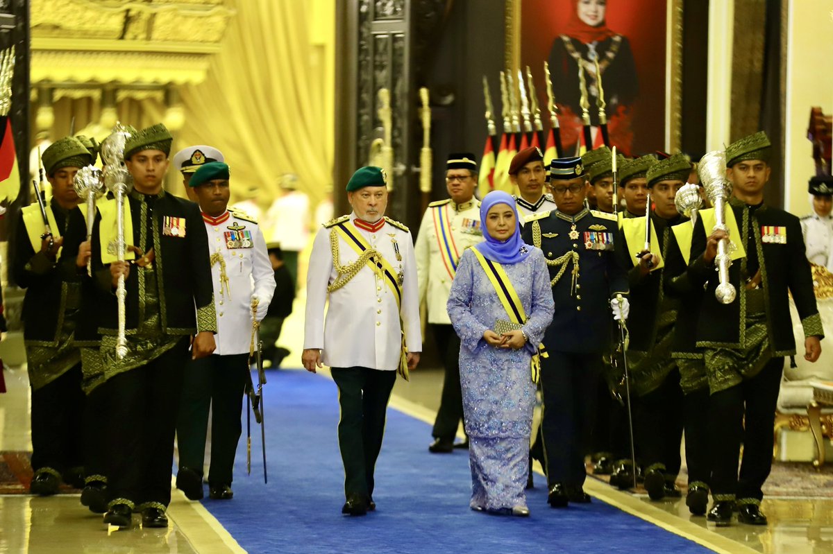 KhaledNordin's tweet photo. Sekitar Istiadat Pengurniaan Darjah
Kepahlawanan Angkatan Tentera Malaysia (DKAT) 2024 yang berlangsung di Istana Negara.

1/2 https://t.co/sv58JlPmfm