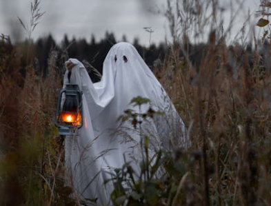Don't forget to make your way 2 the Spooky session at Battersea Park Library today 9-5 for lots of pre-Halloween fun, games &amp; treats! Be sure 2 dress up if you can! It's a scream