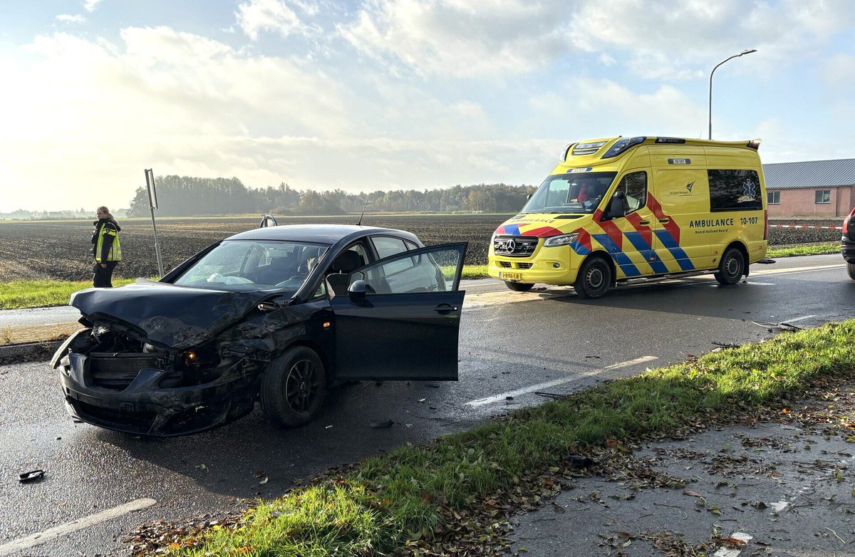Flinke aanrijding op de kruising Driehuizen met de Veenakkers in Wervershoof