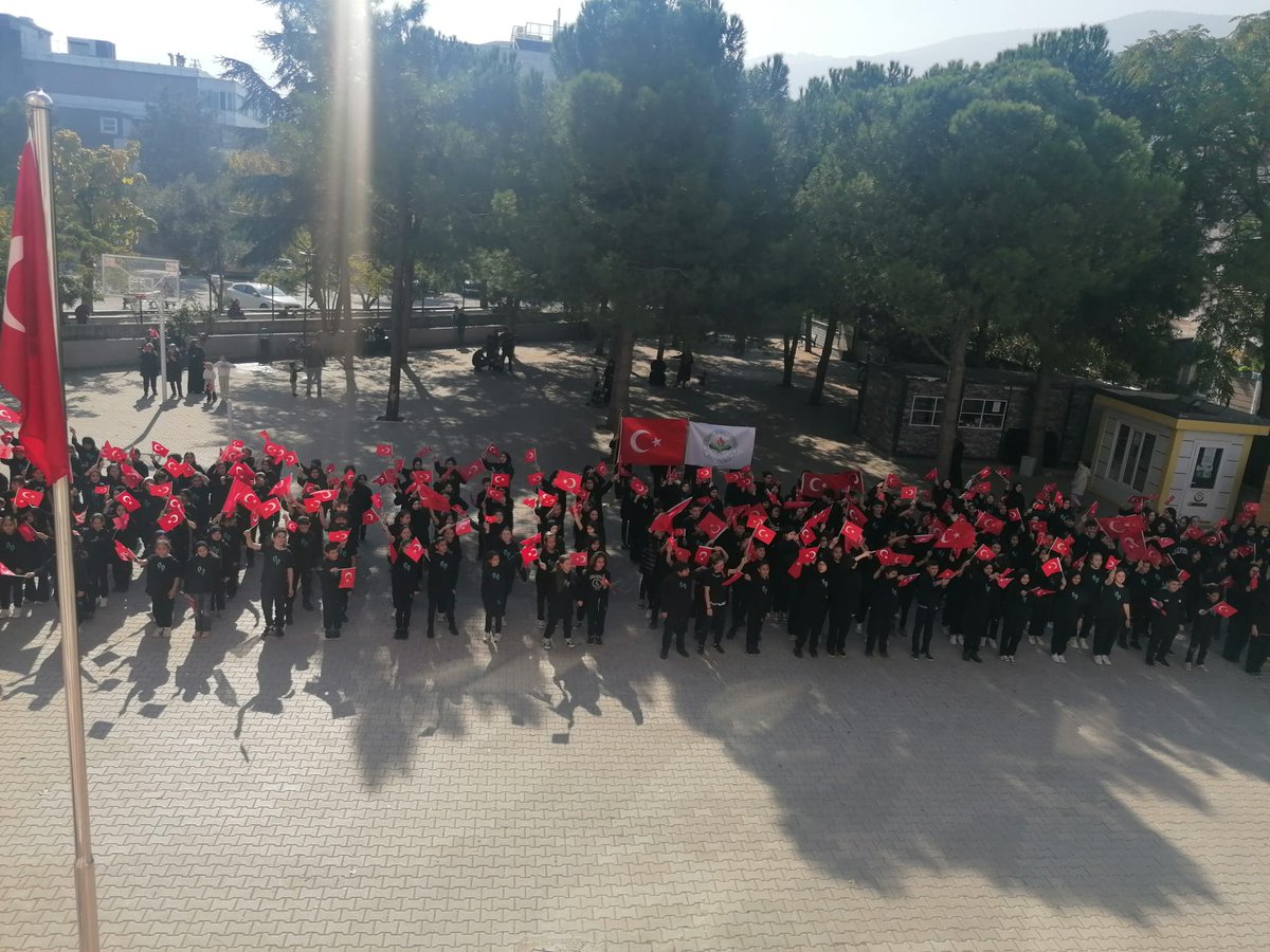 IhoSeyh's tweet photo. 29 Ekim Cumhuriyet Bayramı Okulumuzda coşkuyla kutlandı.🇹🇷🇹🇷 https://t.co/4p0d84rV7I