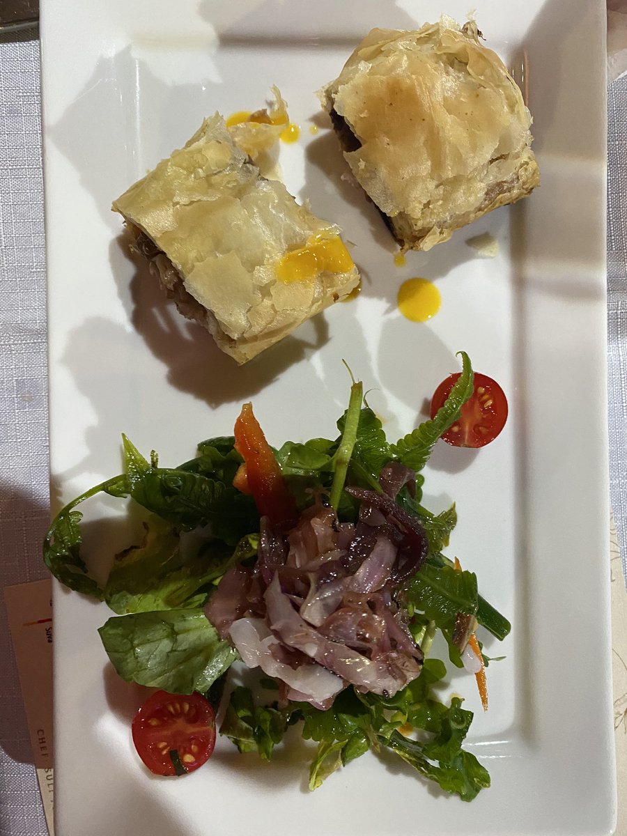 GermanyPacific's tweet photo. Following tonight’s classical concert, guests are treated to a delightful plant-based dinner crafted by renowned Chef Suli Turagabeci of #GingersKitchen! A perfect blend of music, culture, and sustainable dining, all in one evening. #VegFest2024 #PlantBasedDining #Fiji https://t.co/rS5m174yEA