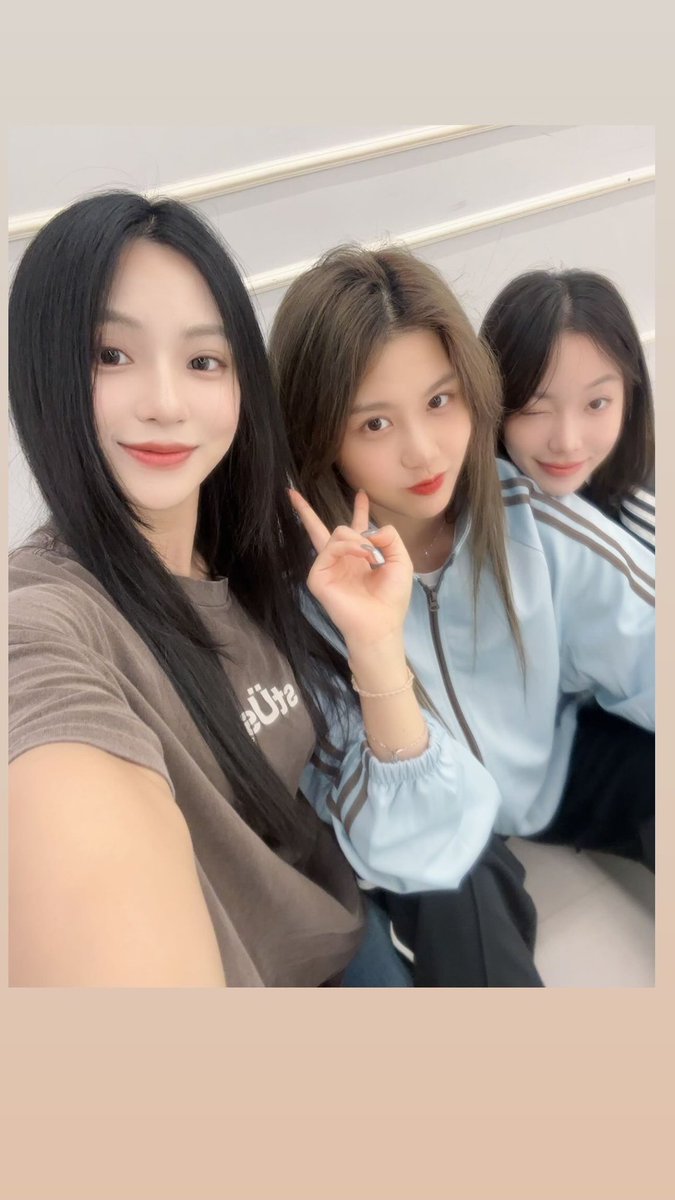 luyuting_th's tweet image. 241029 luyuting217​ [ɪɢ sᴛᴏʀʏ]

#LuYuting with​ #Aiala and​ #Annatalia 🩷

#TIMETURNER #타임터너
#陆雨婷 #ลู่อวี่ถิง #육우정