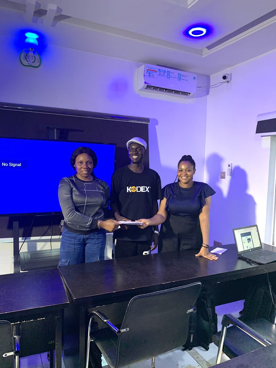 Kodexafrica's tweet photo. Here are the highlights from the 4-hour collaborative hackathon challenge from our Frontend and Data Analysis students who teamed up to design and present innovative projects.
#hackathon #datanalyst #webdevelopment #techschoolsinawka
#techschoolsinanambra #techschoolsinnigeria https://t.co/sawjC0yVT7
