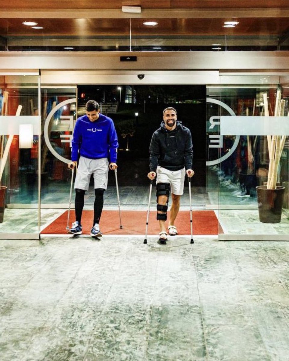 🗣 Rodri: “I talked to Carva, the first call I received when I left the awards was from him. He deserved it too! He's a player with whom I'm very close, even more so now with the injury, he shares the same values ​​as me, he congratulated me.” <a href="/marca/">MARCA</a>