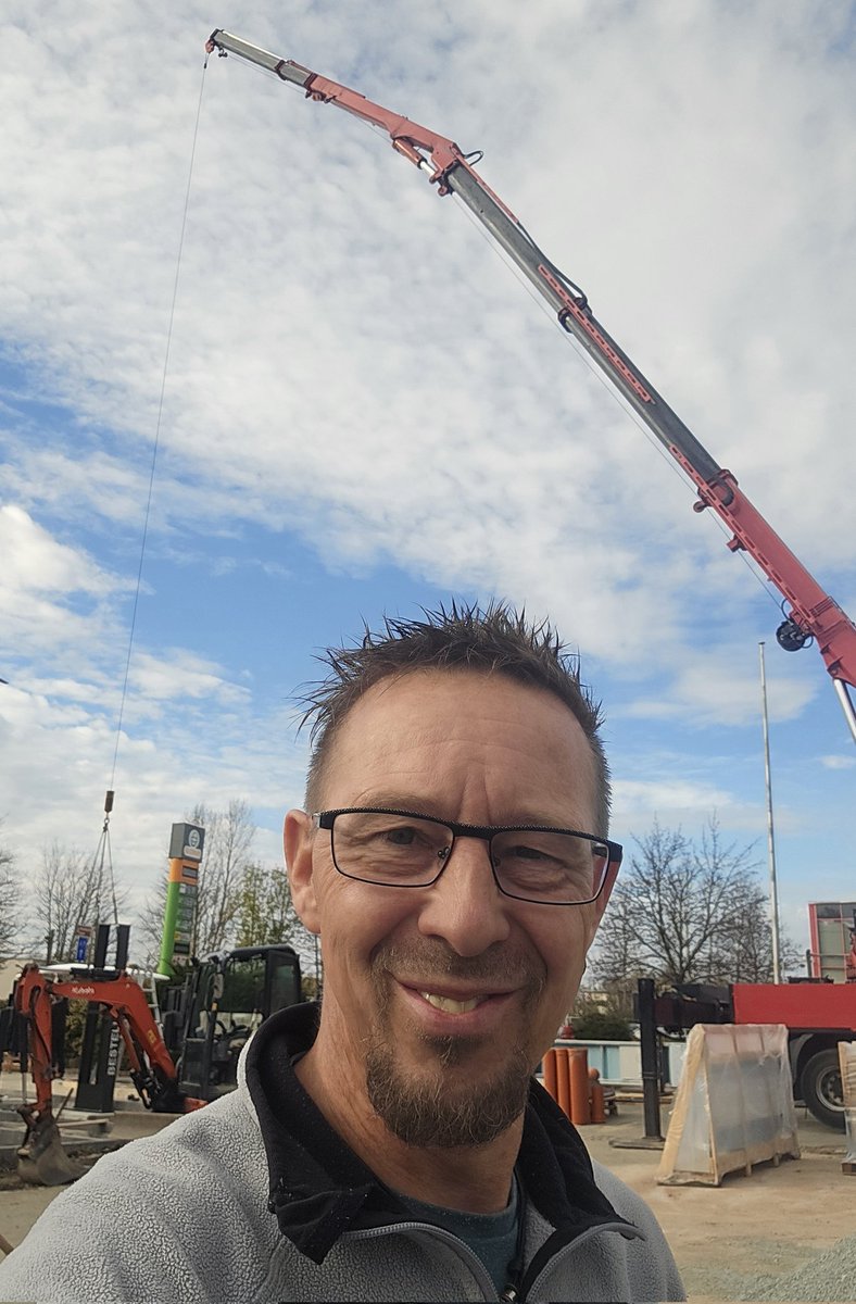 der_kleene_Mo's tweet photo. Weil ja #Arbeitsmittel_dienstag haben wir heute passend wieder groberes Spielzeug. Wieder alles für das beliebte Restaurant zur goldenen Möwe
#_M_ https://t.co/TV8FPVnP89