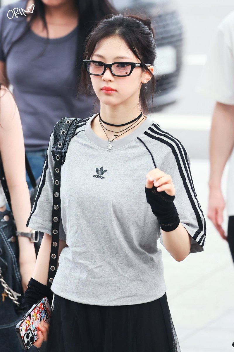 oria_ruka's tweet photo. 240729 ICN
바람에 휘날리는 아름다움
보고 싶당…
#RUKA #루카 #河井瑠花 
#BABYMONSTER #베이비몬스터 https://t.co/GRPuiLfl80