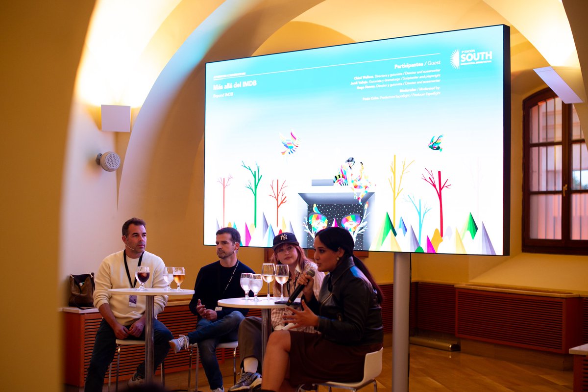 Alter Ego Talent House (@alteregoth) on Twitter photo Los directores <a href="/HugoStuvenC/">Hugo Stuven</a> y <a href="/chloewallace__/">chloé wallace</a> y el guionista #JordiVallejo participaron en la charla "Afterwork Conversations: más allá del IMDB" moderada por <a href="/pcobbie/">Paula Cobo</a>, en el marco del <a href="/southseriesfest/">South International Series Festival</a>👏🏼
#HugoStuven
#JordiVallejo
#ChloeWallace
#PaulaCobo
#SouthSeriesFest2024 Los directores <a href="/HugoStuvenC/">Hugo Stuven</a> y <a href="/chloewallace__/">chloé wallace</a> y el guionista #JordiVallejo participaron en la charla "Afterwork Conversations: más allá del IMDB" moderada por <a href="/pcobbie/">Paula Cobo</a>, en el marco del <a href="/southseriesfest/">South International Series Festival</a>👏🏼
#HugoStuven
#JordiVallejo
#ChloeWallace
#PaulaCobo
#SouthSeriesFest2024