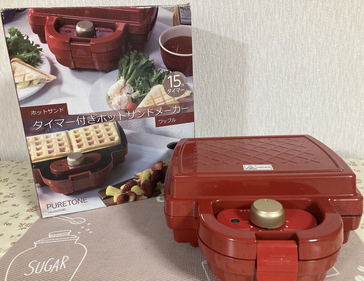 Momona121Radio's tweet photo. 配信でも何度か登場しているこちらのホットサンドメーカー🥪
ワッフルのプレート付きで、交換すると1台でどちらも楽しめます!
タイマーが時限爆弾のカチカチ音に似てますがそこはご愛嬌🤭︎
今日はクロワッサンの生地を焼いてクロッフルを作ってみました🥝👌
#クロッフル
#PURETONE
#ふわっち https://t.co/PRyHcfWSGr