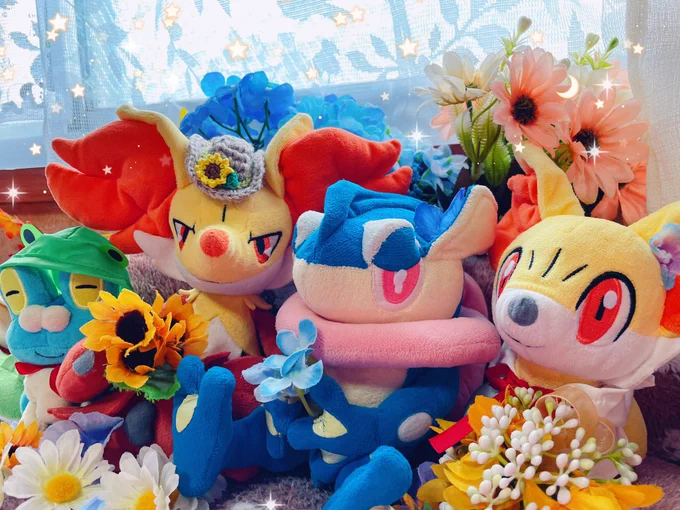 Please excuse me from this account!This is the corner of TAR-SHICHI's previous photos and the motif animals of the three Karos families that decorate the coin bank.