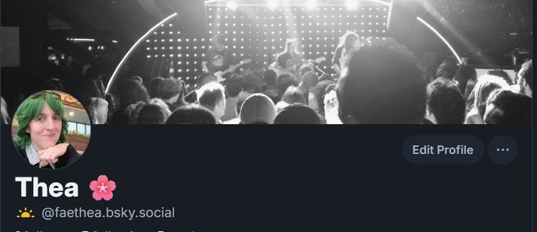 Thea🌈 tweet media