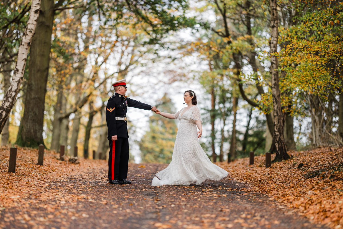 WeddingsBH's tweet image. We love autumnal weddings here at Balbirnie 🥰 

Check out these gorgeous photos from the wedding of Sarah and Matt by @LifetimePhoto1 simply stunning!

Love Balbirnie x

#scottishwedding #wedding #beautiful #balbirniehouse #love #romance #autumnvibes #autumn
