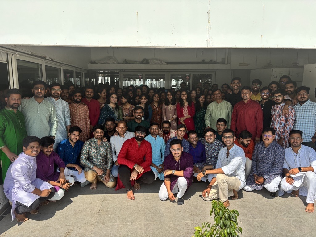 SarjenSystems's tweet photo. Celebrating the festival of lights with one team, one dream.

Infusing the power of festivities and happiness into a successful journey.

Wishing everyone a bright, transformative, and prosperous Diwali! 

#diwali2024 #diwali #workculture #celebration #transformation https://t.co/O8IVJ8NxVy