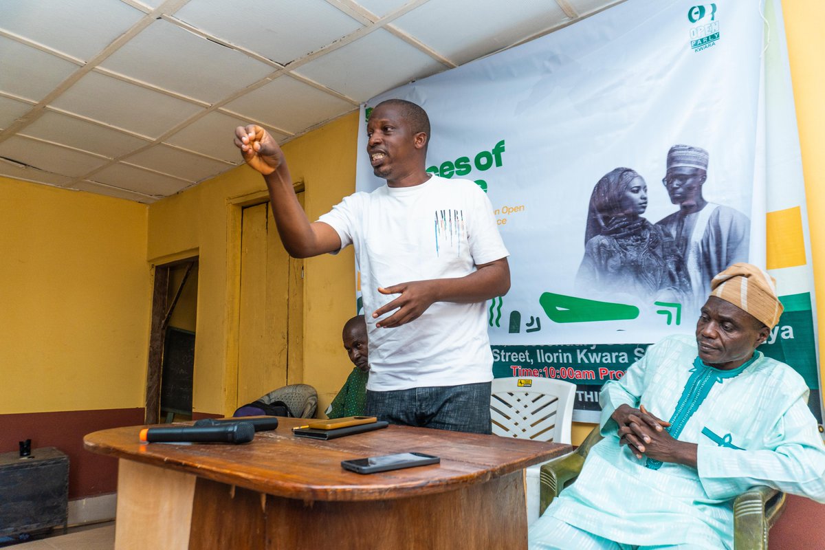 OpenParlyNG's tweet photo. Led by Dr. Adebola Bakare, Head of the Political Science Department at the University of Ilorin, community members gathered to discuss strategies for actively engaging their representatives and participating in democratic processes, including the recent Local Government elections https://t.co/JagxnzA4jg