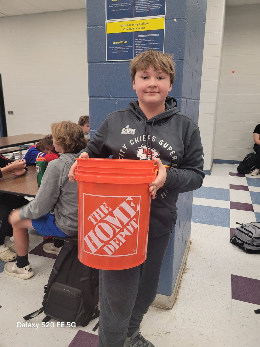 I have to say middle school kiddos nailed this spirit day! Anything but a bookbag!
<a href="/AHogestyn/">Alexa Hogestyn, EdD</a> <a href="/WestIrondequoit/">West Irondequoit CSD</a>