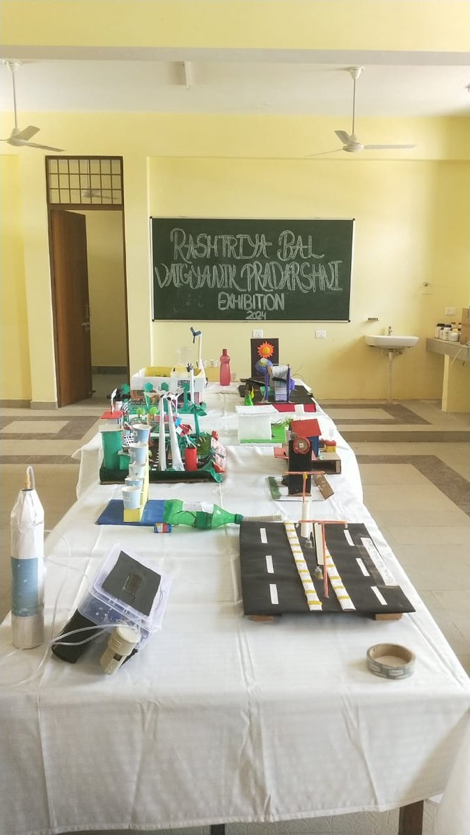 KVCRPFPRAYAGRAJ's tweet photo. Vidyalaya level Science Exhibition under #RBVP
@KVS_HQ 
@kvsrovaranasi 
@CentreCrpf https://t.co/vSrnJNoO3n
