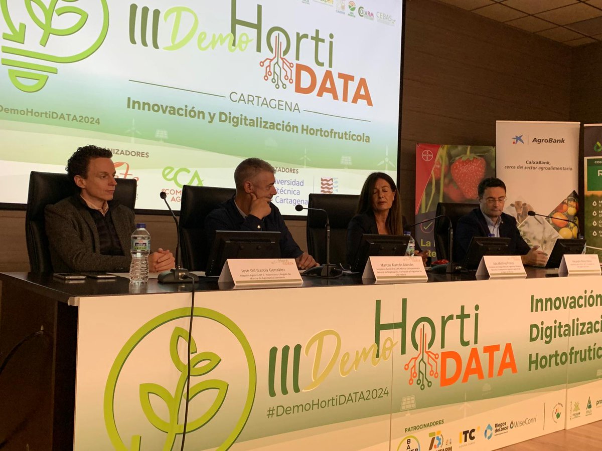 HortiData's tweet image. #DemoHortiDATA2024 

Tertulia:↪️ Como impulsar el desarrollo de la digitalización a través de diferentes modelos de negocio en el sector hortofrutícola.

Estamos en directo 🔴youtube.com/watch?v=WYOjQZ… @etsiaupct @UPCToficial @SieteAgromarket @eComercioAgr