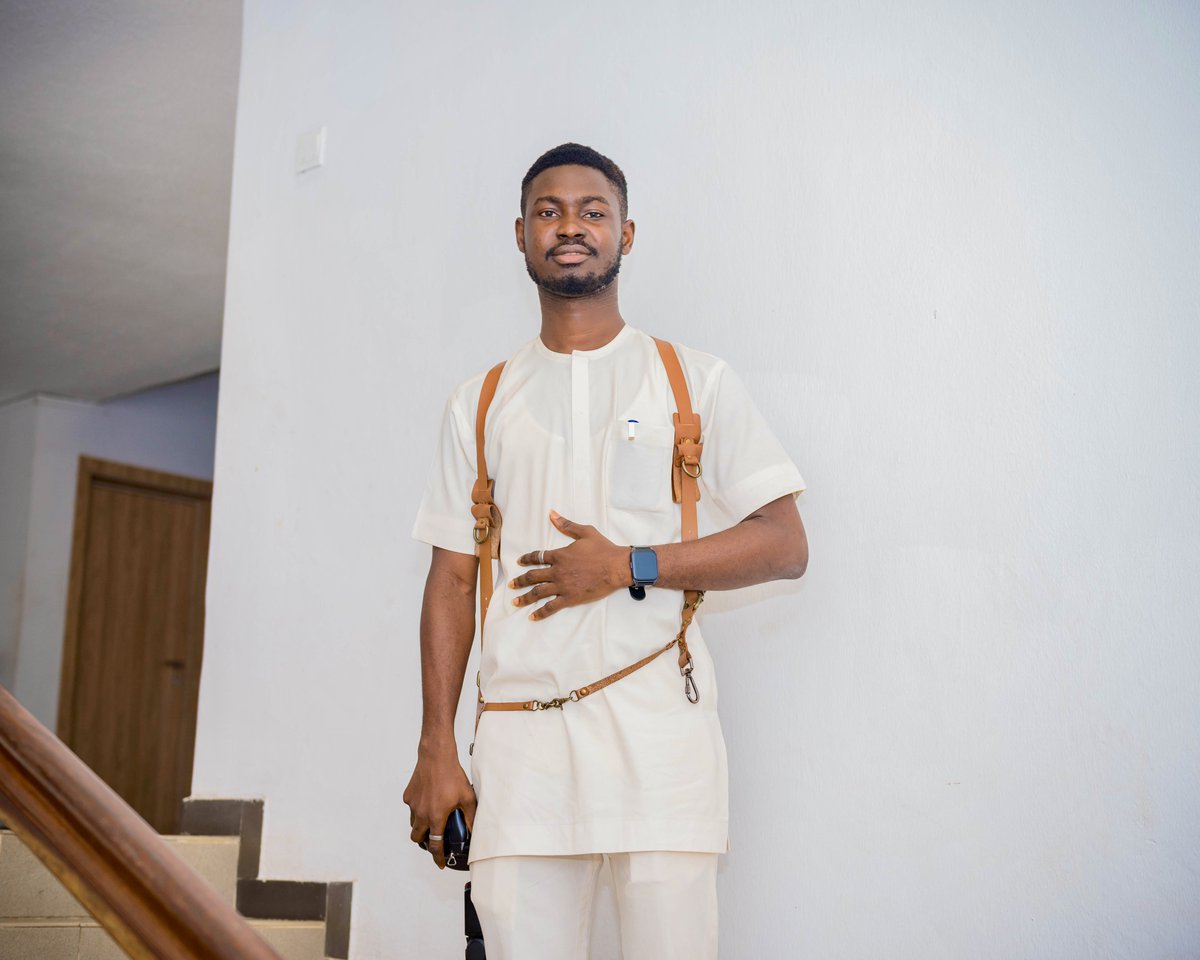 Celz_Nation's tweet photo. Another day at the office, driven by purpose and dedication. Every day brings a new opportunity to make a difference and champion the voice of our constituency. Grateful to be part of the journey. #ServiceAndLeadership #OsunState #Photographer #YoungLeaders #YouthInPolitics https://t.co/7YCJqvvKgC