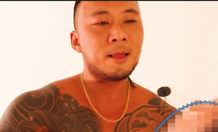 笑死
原來我在__ __遇到真的喜歡的人的時候
會跑出小狗狗眼神跟小狗狗舌頭=.=

右下角那個別懷疑
那是Premiere Pro裡面的馬賽克編碼
我正在剪這次同志遊行的新片
 
阿有些人說我有桃花眼是真的
 
......看過的八成不是我喝茫了
就是我正在__ __ 而且對象是真的喜歡的時候
不然都是黑道招牌表情=.=