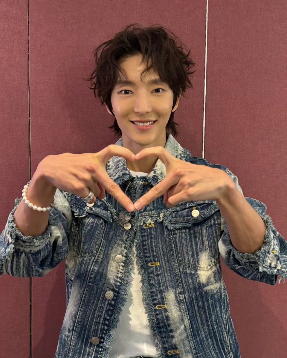 TinaTianJG's tweet image. Very beautiful, I love it 👍👍.
#akhanye #withjg #samestyle #beautiful