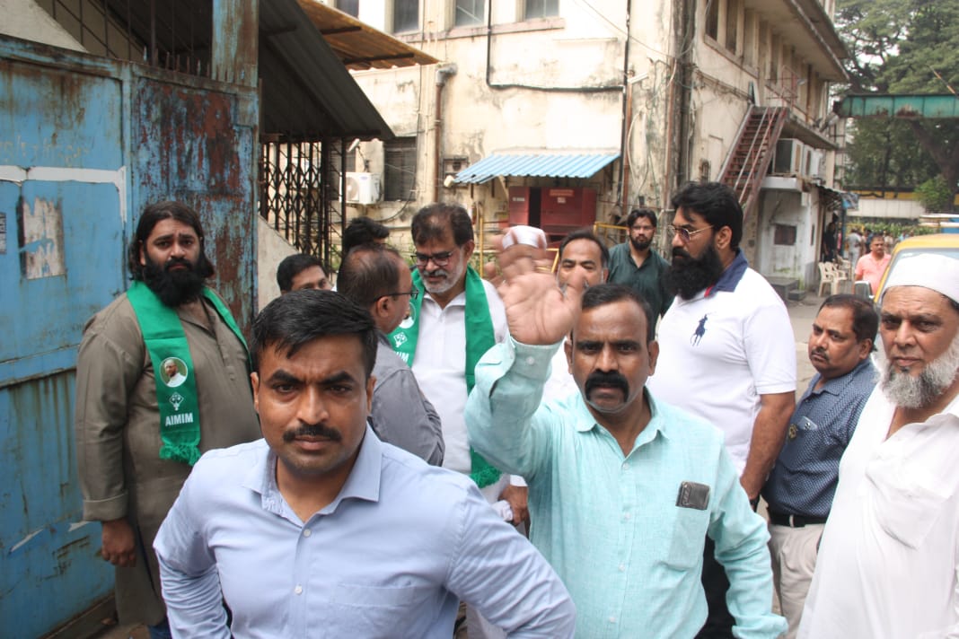 FaiyazAhmed1961's tweet photo. Aaj 184  #Byculla Assembly se @aimim_national  ki janib se apna nomination file Kiya. 
#Ittehad #इत्तेहाद #Unity
#HumBycullaKeLog
@asadowaisi @AkbarOwaisi_MIM @balala_ahmed https://t.co/ReqBPsItCS