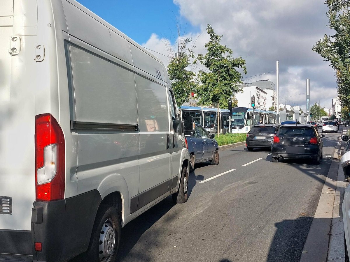 Voitures en double file, accidents, non-respect des piétons : Vitry en route vers la vidéoverbalisation ?
➡️ l.leparisien.fr/BwqE