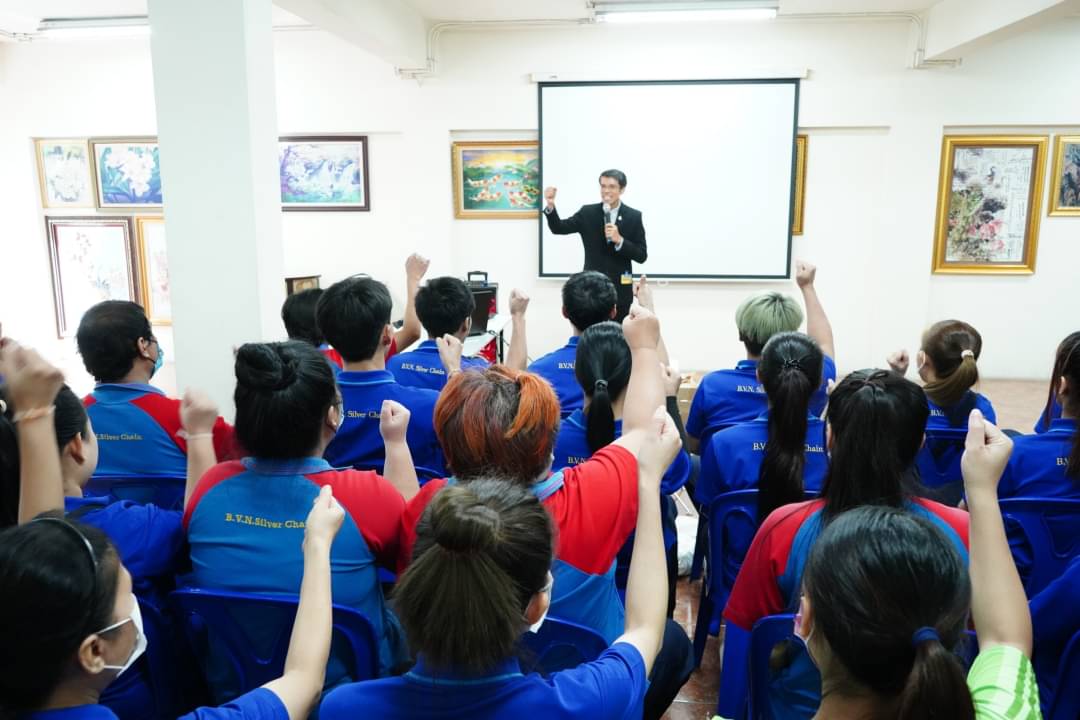 peopledynamic2's tweet photo. บริษัท บี.วี.เอ็น.ซิลเวอร์ เชน จำกัด จัดอบรมหลักสูตร
"การสื่อสารอย่างมีประสิทธิภาพด้วยหลัก Ho-Ren-So" (HO-REN-SO) รุ่น 2
เมื่อวันที่ 26 ตุลาคม 2567 โดยมี อ.ยุทธวินัย โชติจิรชยา เป็นวิทยากร
ภาพบรรยากาศการอบรมเพิ่มเติม https://t.co/k5wK5PW5CU
#การสื่อสาร #HoRenSo https://t.co/2oCcNyqGuD