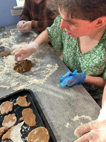 A nice little autumnal baking session at #BallardsAsh, making gingerbread cookies! They smelt delicious!