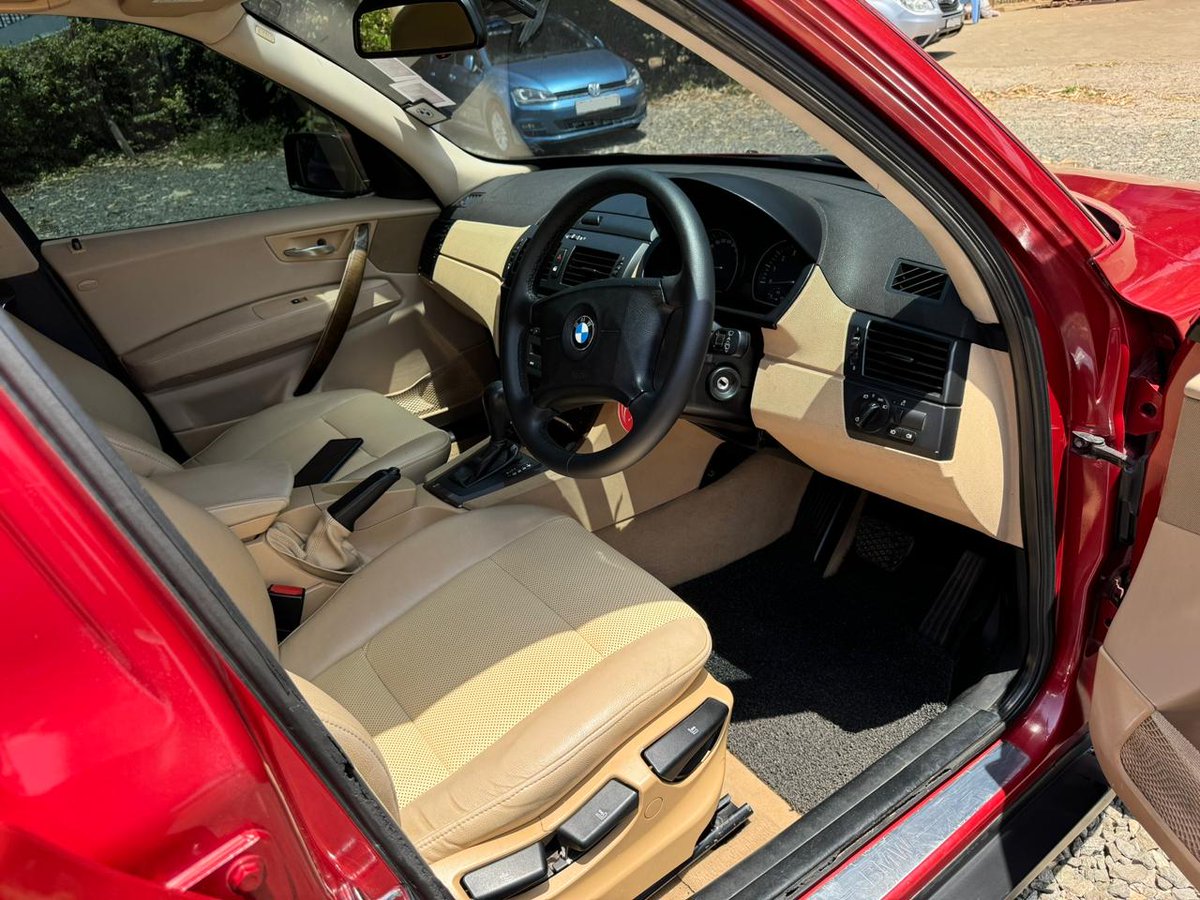 EnvogueAuto's tweet photo. This 2009 BMW X3 E83 model with a 2500cc Petrol M54 engine and about 165,000kms on the clock is looking for a new home. Comes with an automatic gearbox, leather upholstery and drives like a charm. For KES 1,095,000, it's a steal! Slide into the DM we talk. https://t.co/M2PjCjw4bT
