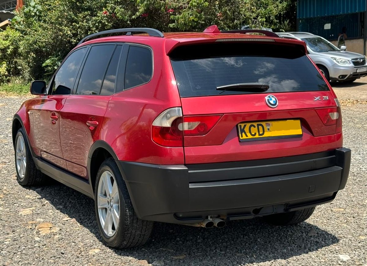 EnvogueAuto's tweet photo. This 2009 BMW X3 E83 model with a 2500cc Petrol M54 engine and about 165,000kms on the clock is looking for a new home. Comes with an automatic gearbox, leather upholstery and drives like a charm. For KES 1,095,000, it's a steal! Slide into the DM we talk. https://t.co/M2PjCjw4bT