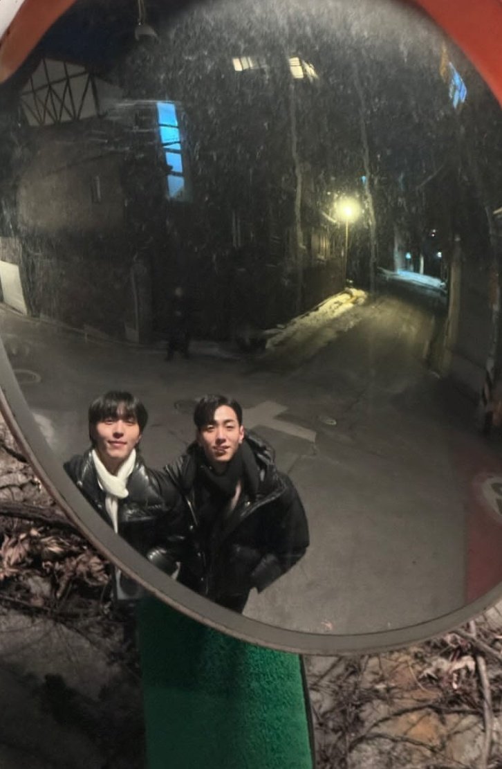 beansxooo's tweet photo. HOEUN IS SPAMMING HIS IG WITH THEIR COUPLE PHOTOS 😭 https://t.co/1gtE3JWNq2
