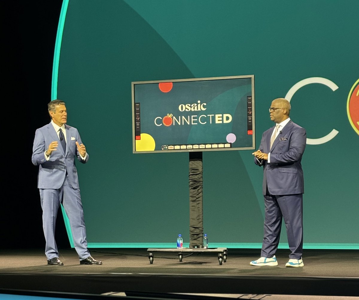 osaic_inc's tweet photo. #ConnectED24 attendees got a market update from @philblancato and @cvpayne 📈 https://t.co/Lu1jfHMkFK