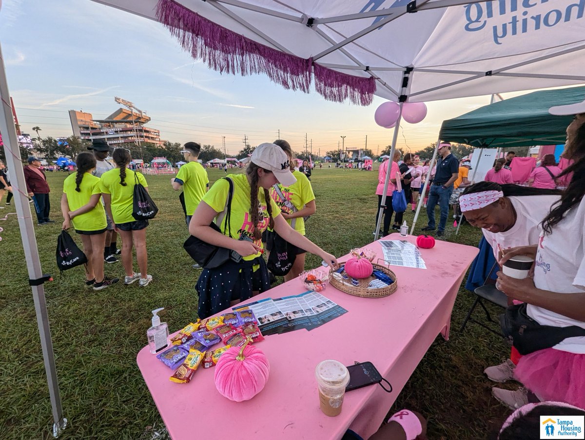 tampahaorg's tweet photo. The Tampa Housing Authority (THA) is honored to sponsor this year’s Making Strides Against Breast Cancer Walk!

#MakingStrides #THATeam #HealthierTampa https://t.co/npHp1BDSnl