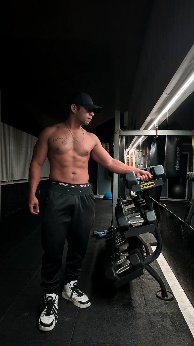 Johan_994's tweet photo. Si no te retas a ti mismo 
Nunca sabrás donde puedes llegar 
#FitnessLifestyle https://t.co/gz3EdXXEO8