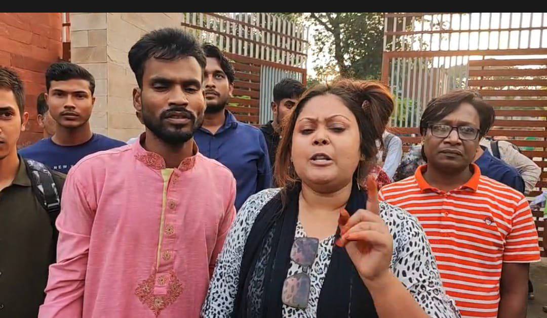 NadiaRahma1111's tweet photo. এরা সবাই বিএনপির চিহ্নিত সন্ত্রাসী যারা গত পরশুদিন রাজশাহী বিশ্ববিদ্যালয়ে ছাত্রলীগ নেত্রী প্রিয়াকে মেরেছে!
চিনে রাখুন সবাই। এইদিন দিন নয় ,আরোদিন আছে ইনশাল্লাহ !
#BNPJamatViolence #BNP #StepDownYunus #StandWithPriya https://t.co/NFPoSNOxVe
