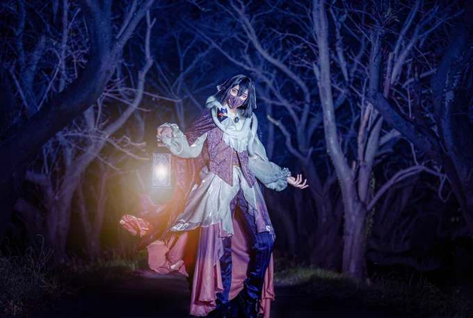 【cos】鬼滅snake *ロケ地許可済 2023Halloweenコラボ ──────────────── 今晩は ご機嫌よう お菓子を持ってはいないかな? ────────────────